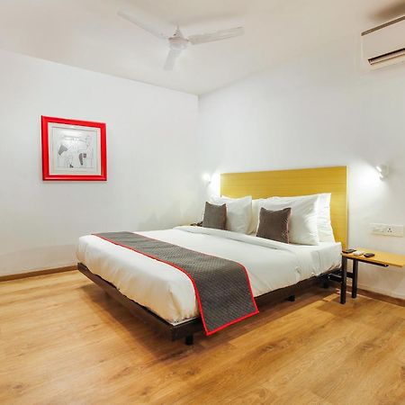 Hotel Super Townhouse Rcc Sunrise Hyderabad Esterno foto