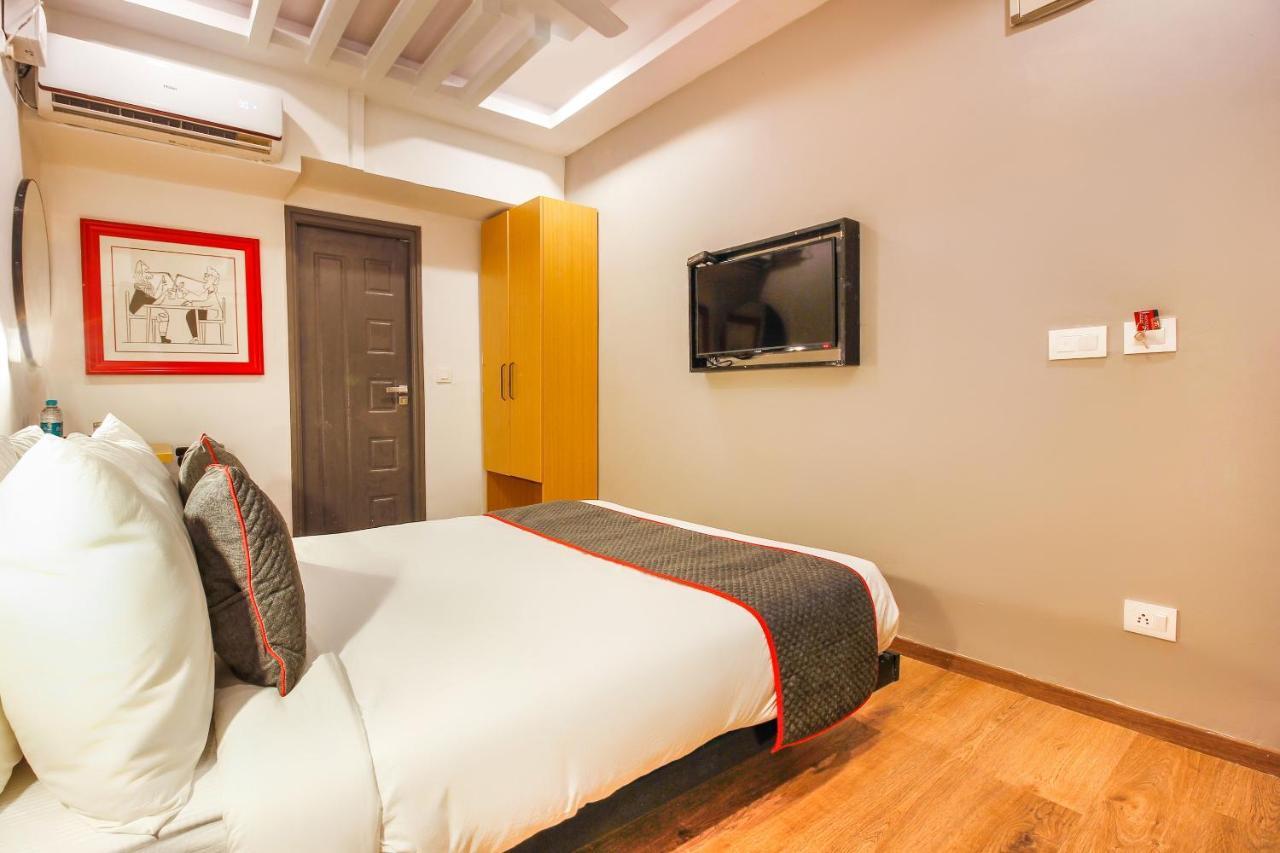 Hotel Super Townhouse Rcc Sunrise Hyderabad Esterno foto