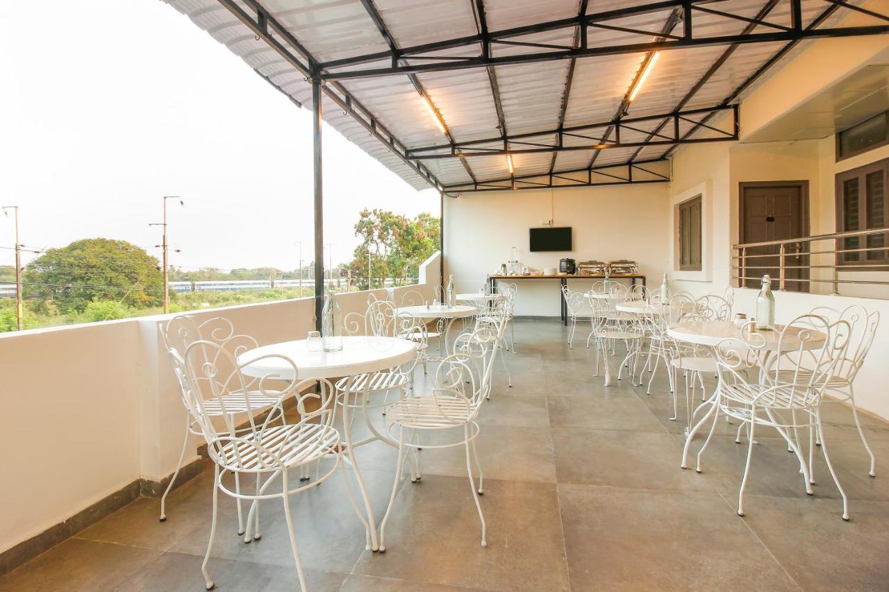 Hotel Super Townhouse Rcc Sunrise Hyderabad Esterno foto