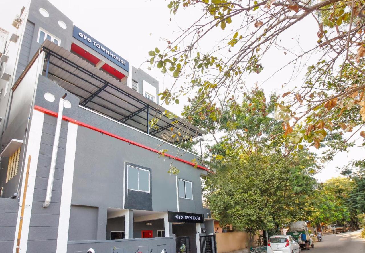 Hotel Super Townhouse Rcc Sunrise Hyderabad Esterno foto