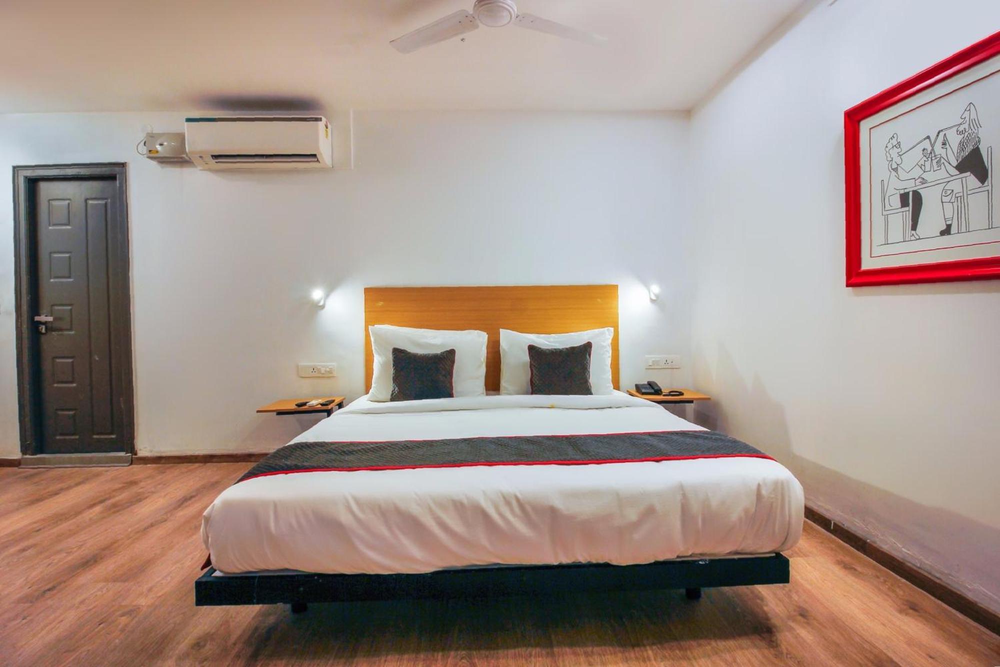 Hotel Super Townhouse Rcc Sunrise Hyderabad Esterno foto