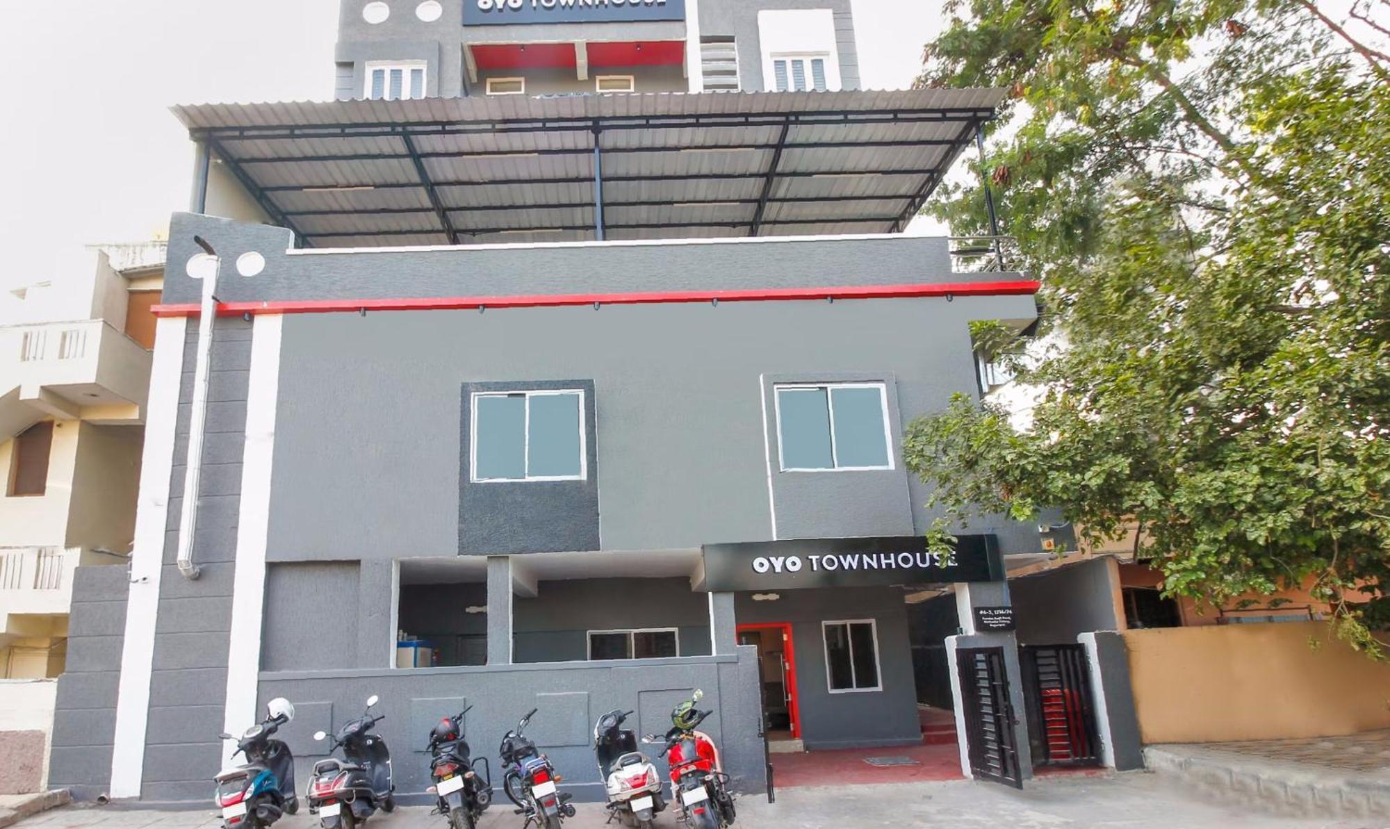 Hotel Super Townhouse Rcc Sunrise Hyderabad Esterno foto