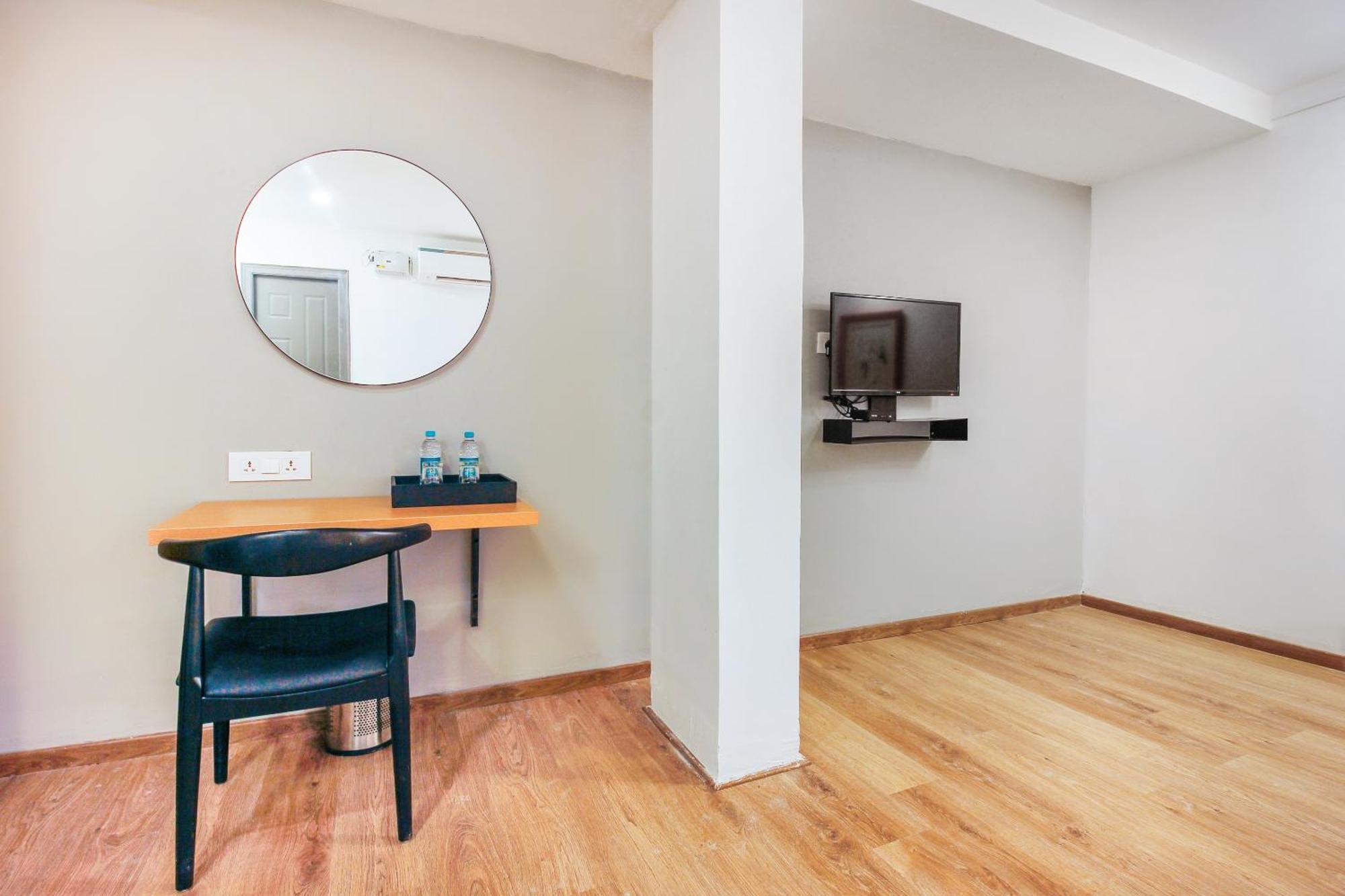 Hotel Super Townhouse Rcc Sunrise Hyderabad Esterno foto