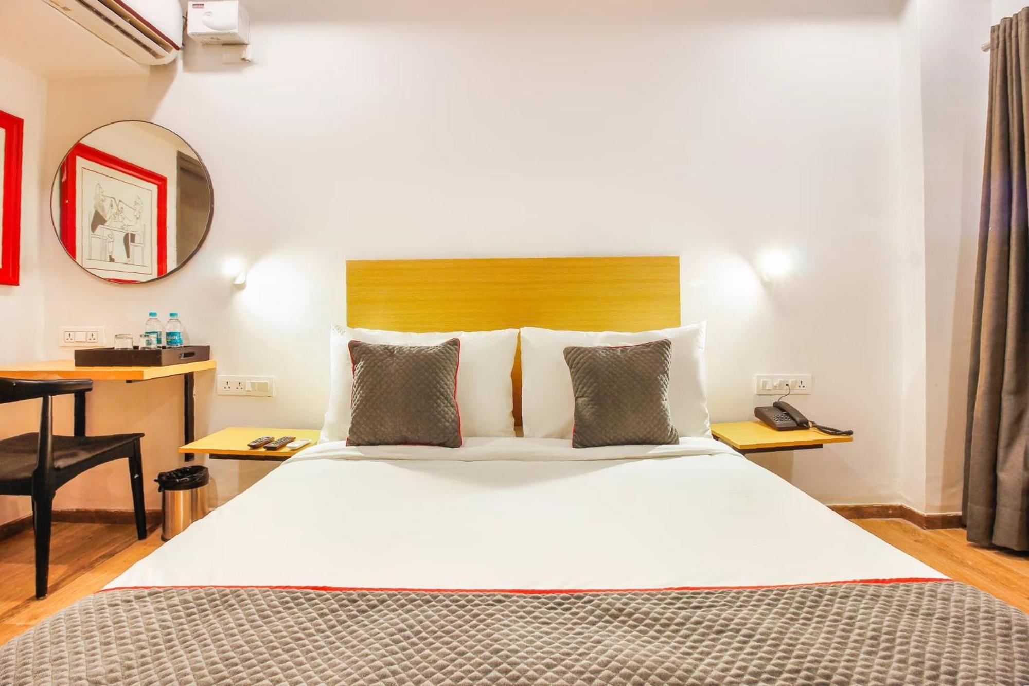 Hotel Super Townhouse Rcc Sunrise Hyderabad Esterno foto