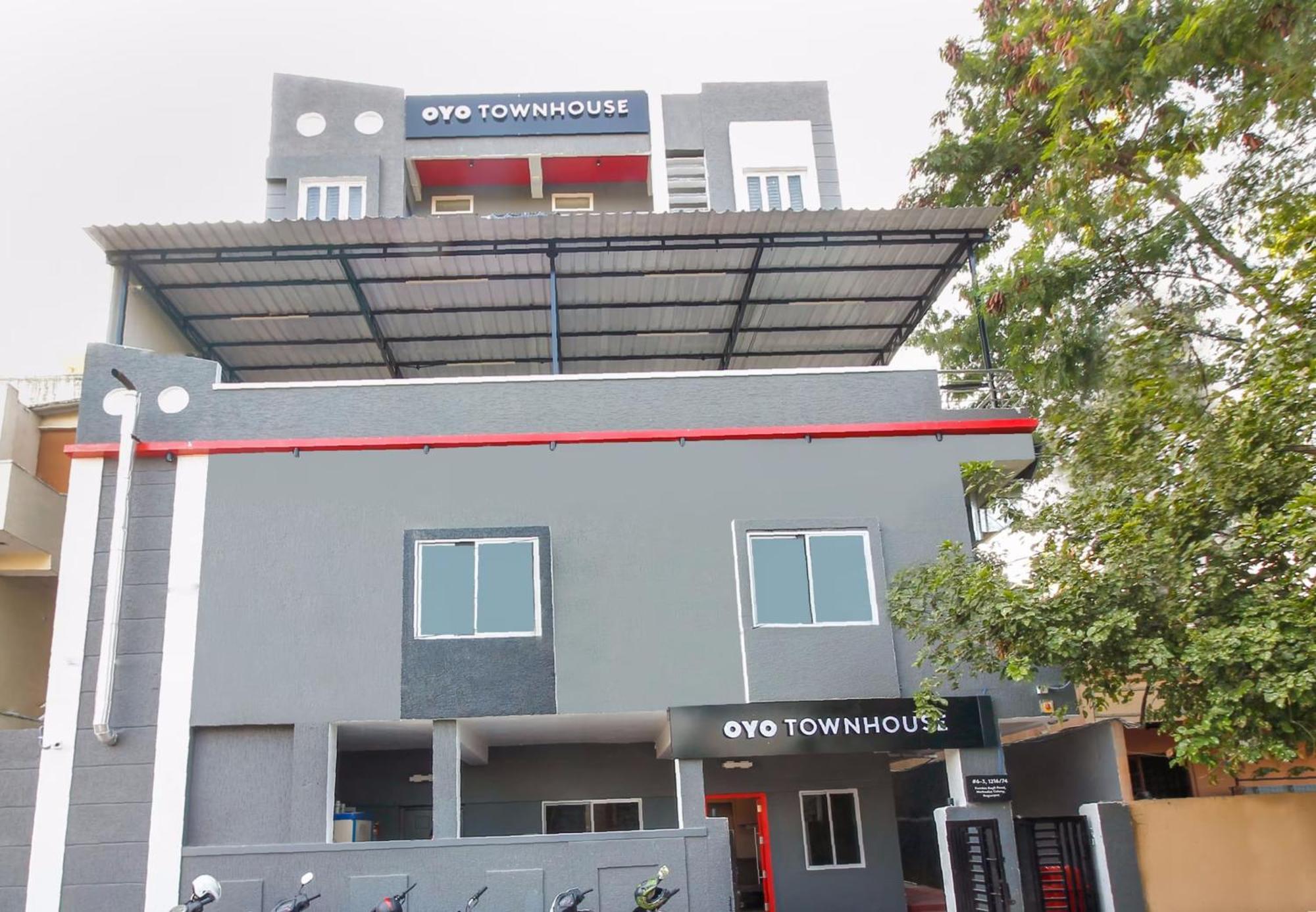 Hotel Super Townhouse Rcc Sunrise Hyderabad Esterno foto