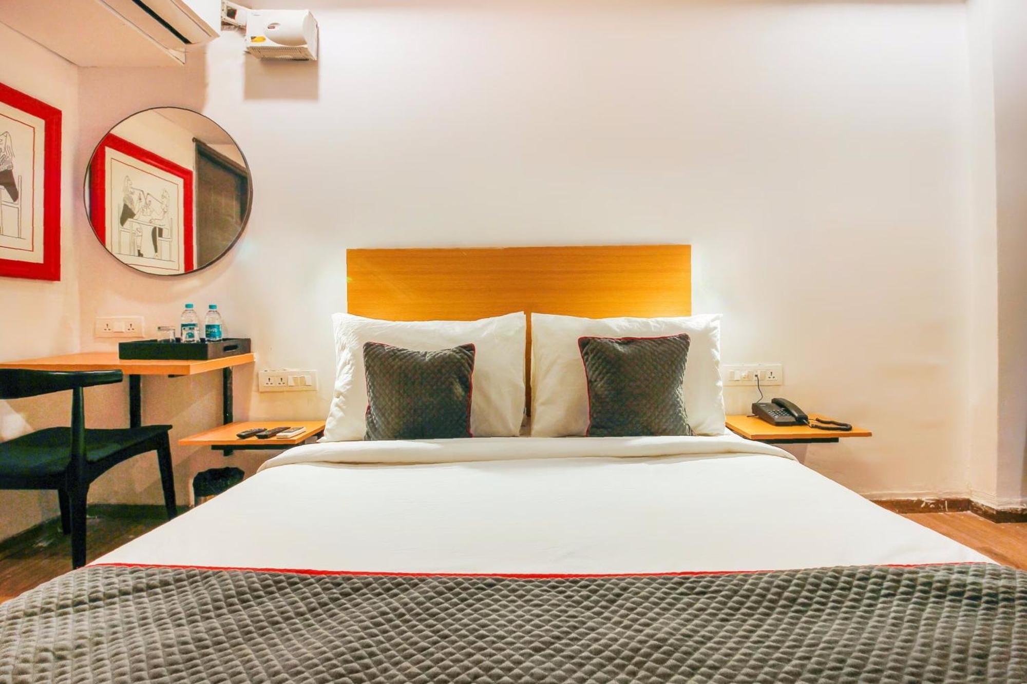 Hotel Super Townhouse Rcc Sunrise Hyderabad Esterno foto
