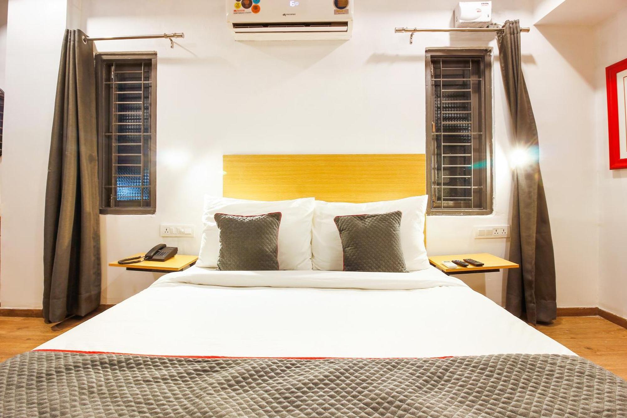 Hotel Super Townhouse Rcc Sunrise Hyderabad Esterno foto