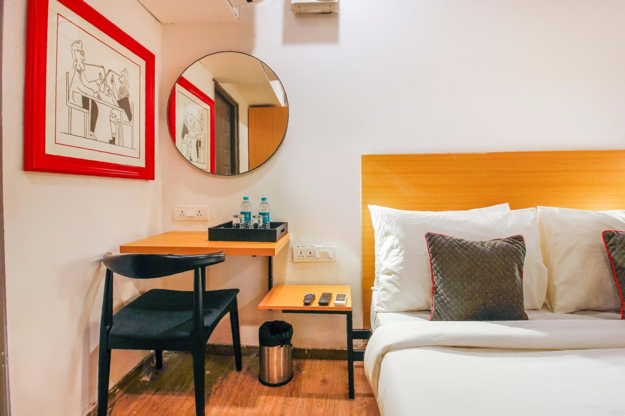 Hotel Super Townhouse Rcc Sunrise Hyderabad Esterno foto