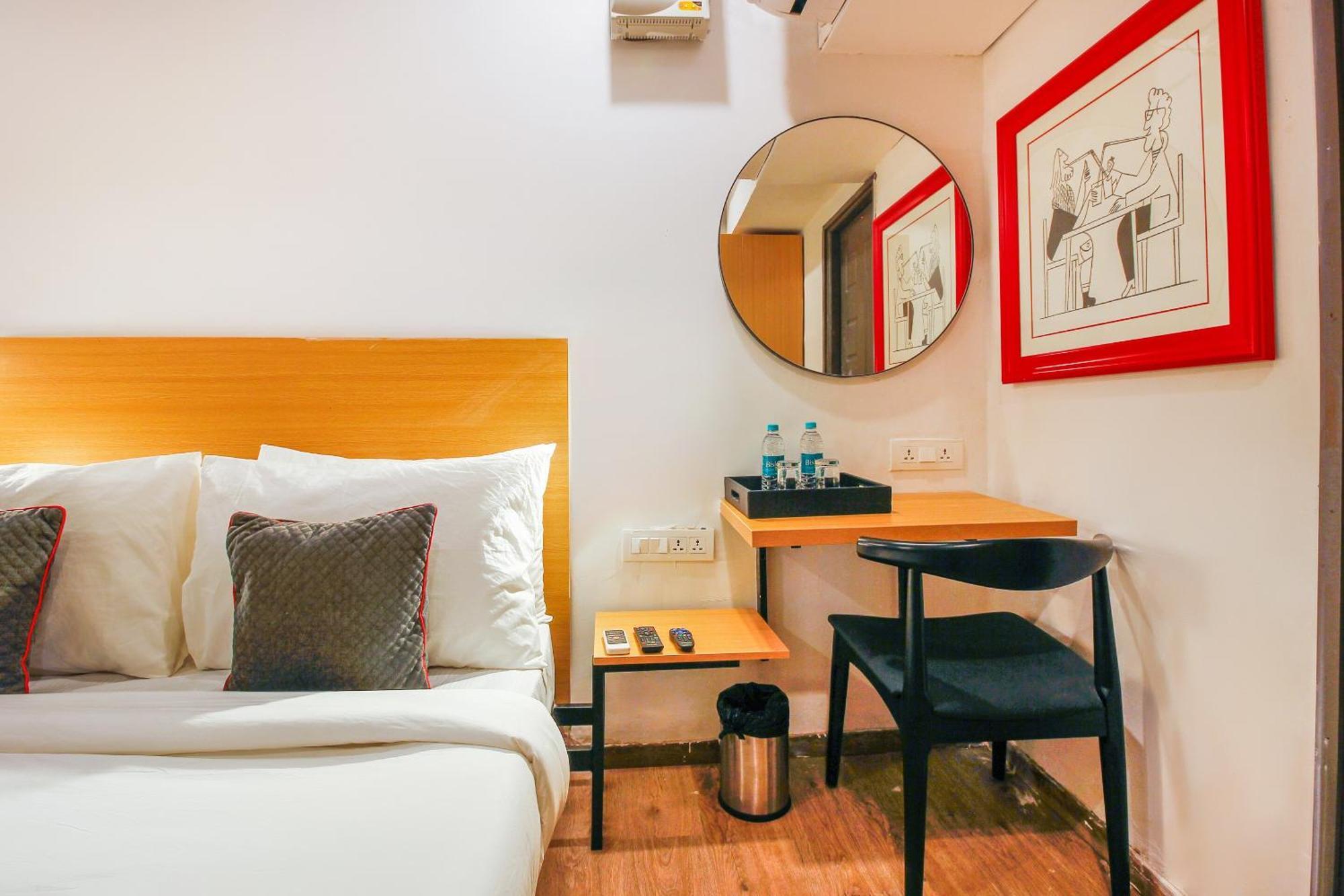 Hotel Super Townhouse Rcc Sunrise Hyderabad Esterno foto