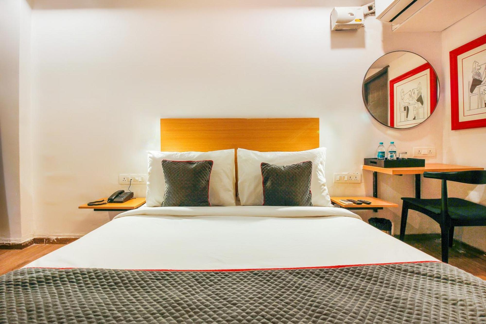 Hotel Super Townhouse Rcc Sunrise Hyderabad Esterno foto