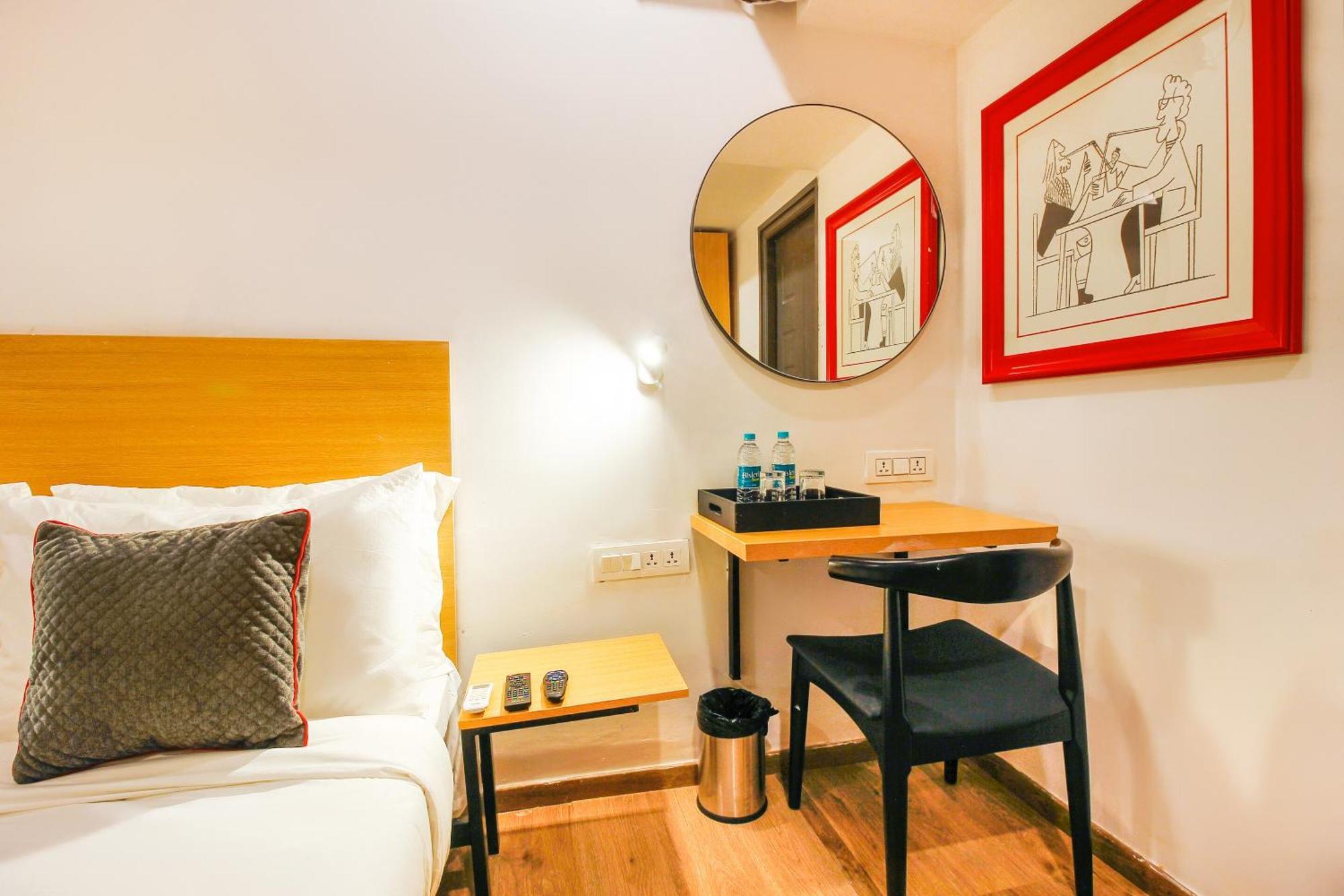 Hotel Super Townhouse Rcc Sunrise Hyderabad Esterno foto