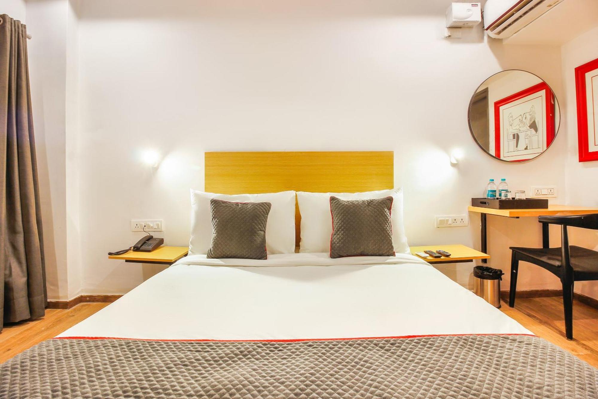 Hotel Super Townhouse Rcc Sunrise Hyderabad Esterno foto