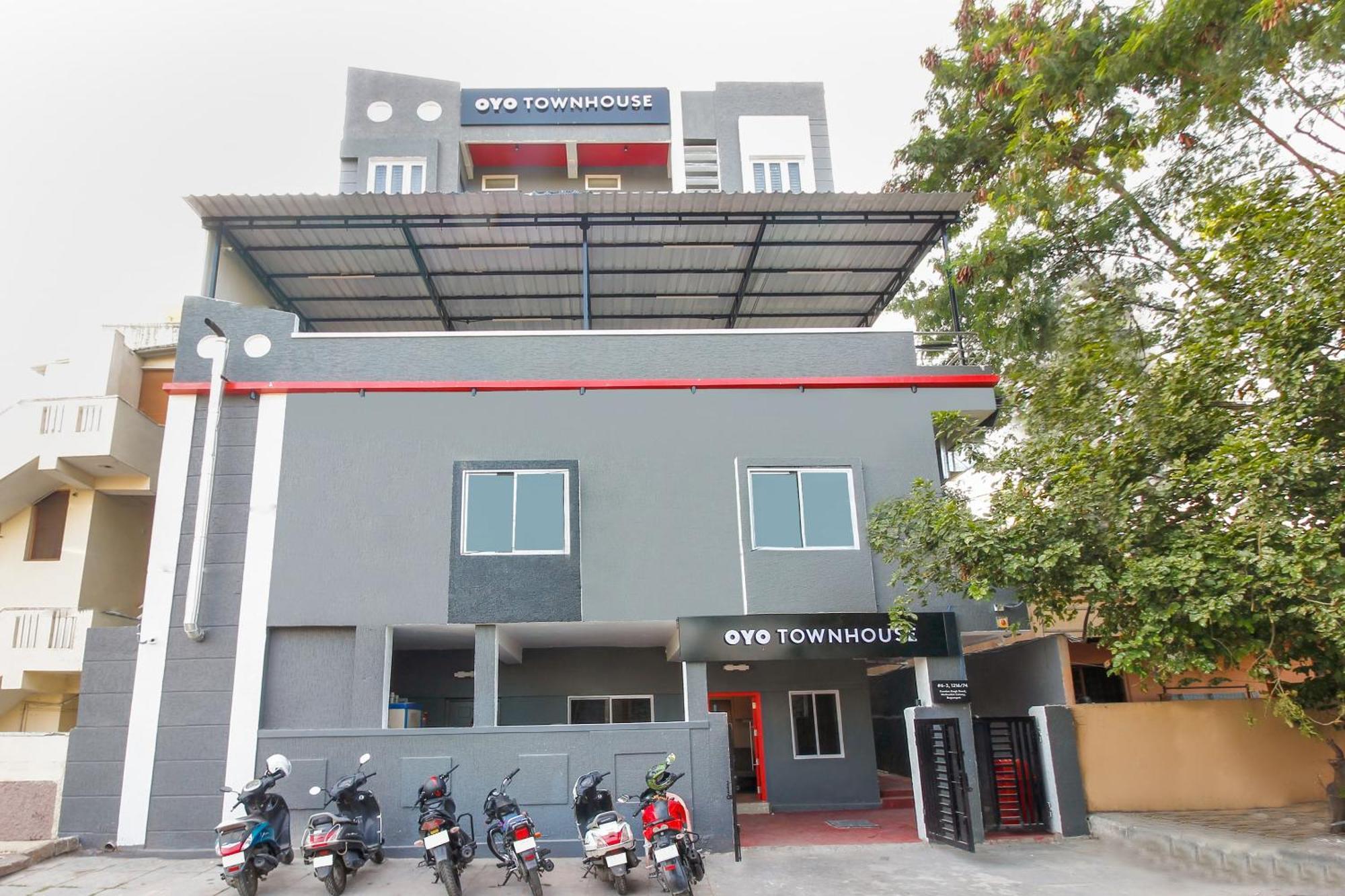 Hotel Super Townhouse Rcc Sunrise Hyderabad Esterno foto