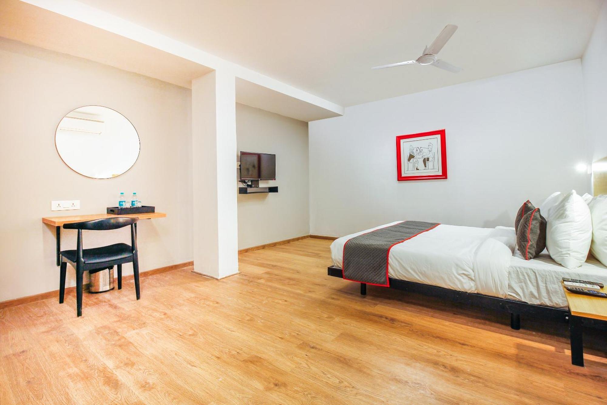 Hotel Super Townhouse Rcc Sunrise Hyderabad Esterno foto
